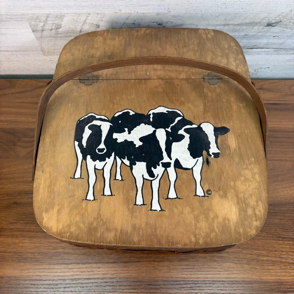 Vintage Woven Picnic Basket Hand Painted Cows‎ 13x12x6.5 Double Handle